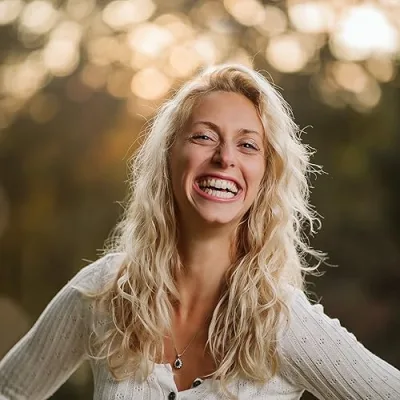 The Five Foot Traveler | UGC & CMO