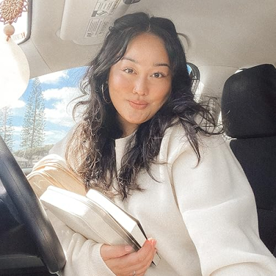 Love By Laur Profile