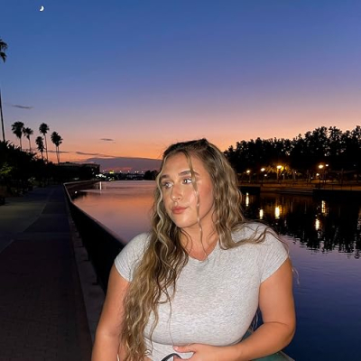 Julia Delgado Profile