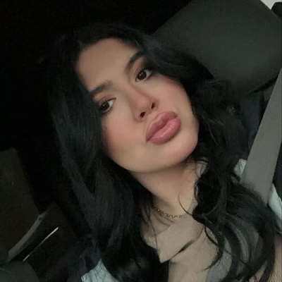 Jazlyn’s Storefront Profile