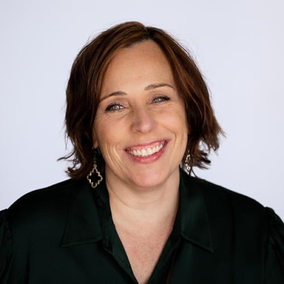 Jennifer Howard| Cottage On Bunker Hill Profile