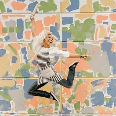 The Blonde who Bakes