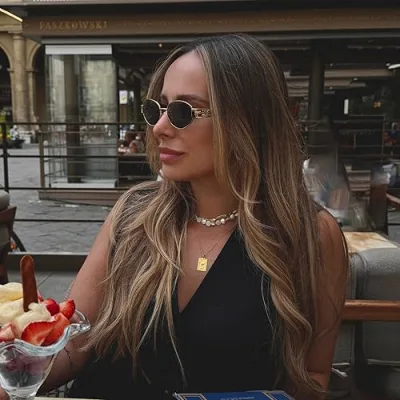 L A R I S S A M O N T A N A