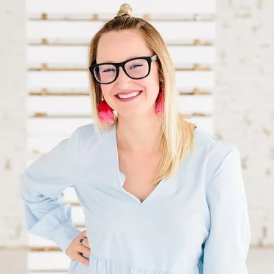 Kelly Anne | Apple Slices LLC