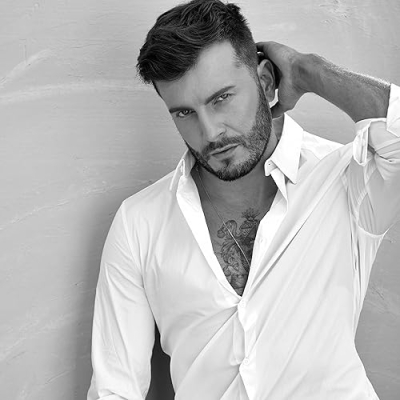 Actor and Influencer - Cameron Moir Profile