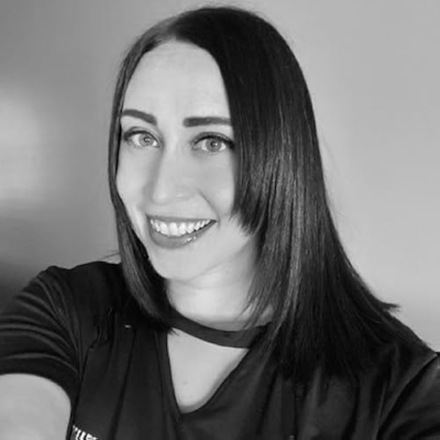 Laura The Swiftie Profile