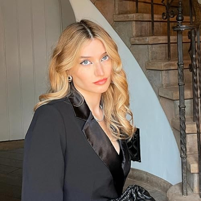 Jess Clements Profile