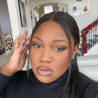 Adrana Oniovosa Profile