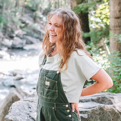 Hallie🌈🍓💕🏔 Profile