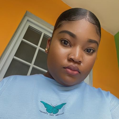 𝘓𝘢 𝘔𝘦𝘬𝘢 Profile