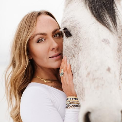 Simply Sadie Jane Profile