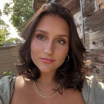 Emma Elizabeth Profile