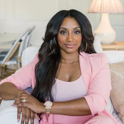 DeAndra Giselle Mompreneur & Business Coach