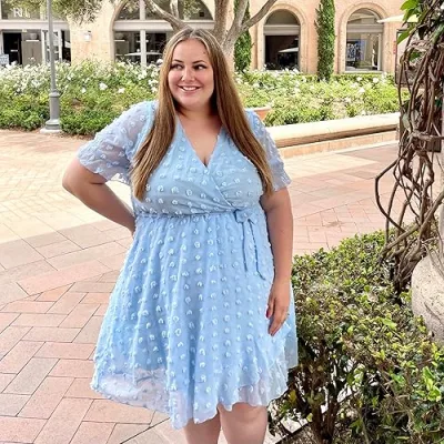 Raisedbythemouse Plus size style and Disney influencer
