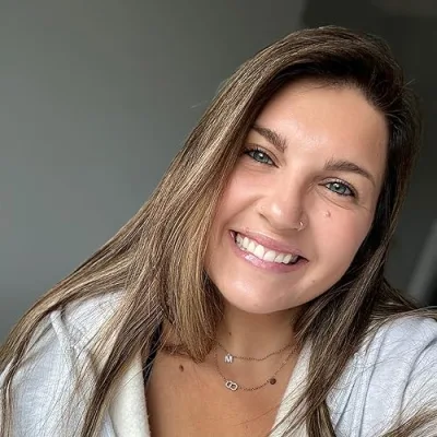 Monica Brady (Midwesternmama29)