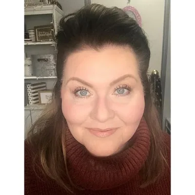 Trish Oliver / BeautyByTrish