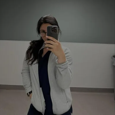 Jett (Rex's mom) Nurse and UGC Creator