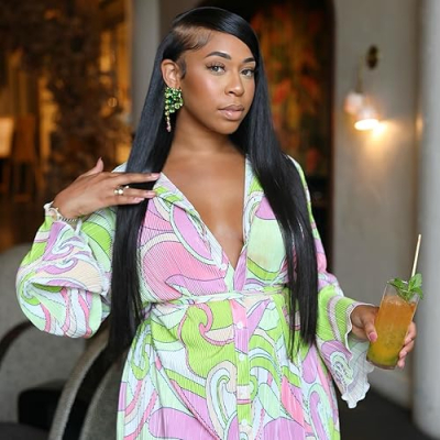 Alexus Rebecca Amazon Faves Profile