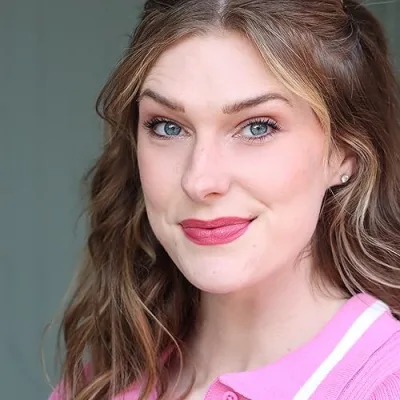 Emma.Elliott.Official