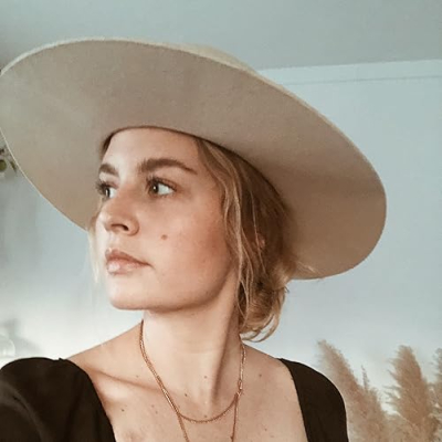 By Hannah Rose Profile