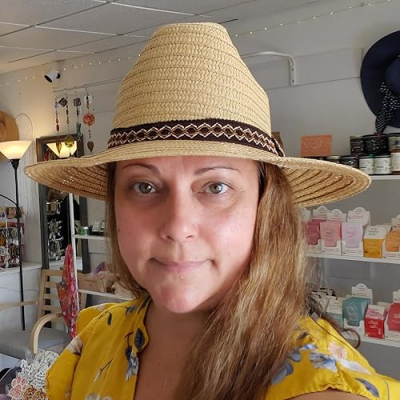 Dee Llama's Boutique Collection Profile