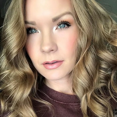 Lipgloss Leslie Profile