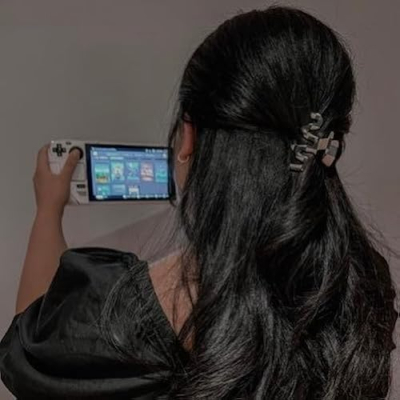 Momo | Gamer & Digital Creator Profile