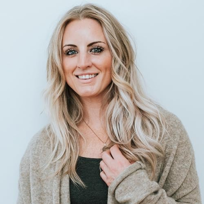 Deborah Lynn | B Vintage Style Profile