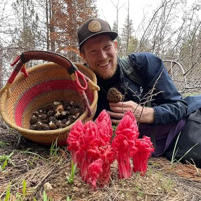 Dr. Gordon Walker (@FascinatedByFungi)