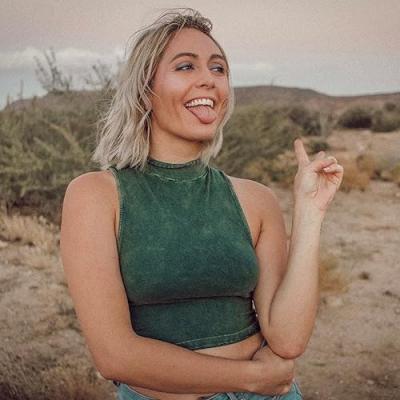 Jessica Frech Knowles - Pretty Little Galaxy Profile