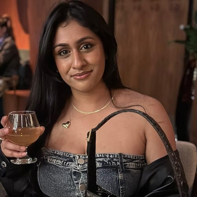 Anna’s Chic Steals Profile