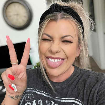 Stephanie Brock Profile