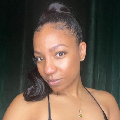 Femme Nouveau by Lisa O. Profile