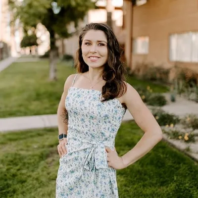 Kaila from HealthyHelperKaila.com