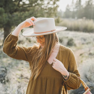 Conscious by Chloé Profile