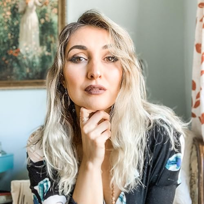 Jenna Monaco Shops Profile