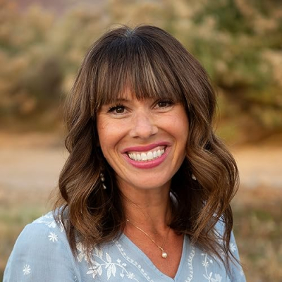 Brooke Romney Writes Profile