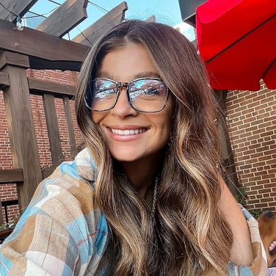 Alexandra Holden Profile