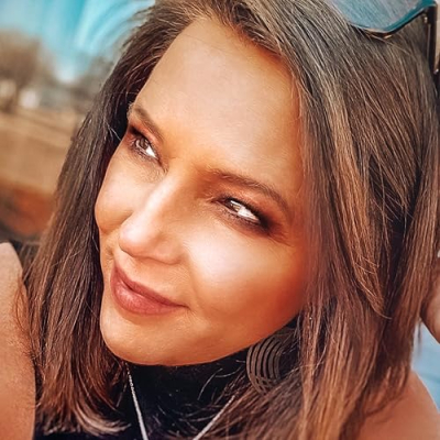 Beverly Ennis Hoyle | B and B Blog Profile