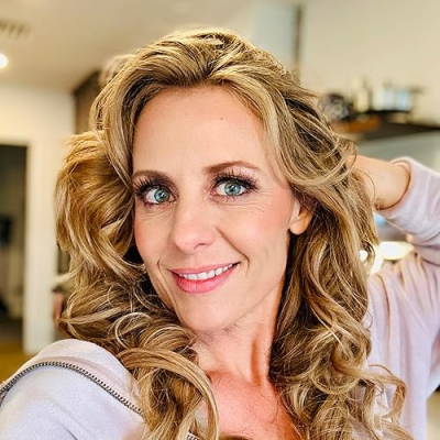 Rose Simmons Profile