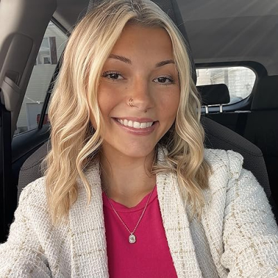 H A I L L E ✰ S P I C E R Profile