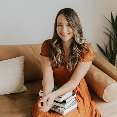 Amy Suto, Freelance Writer