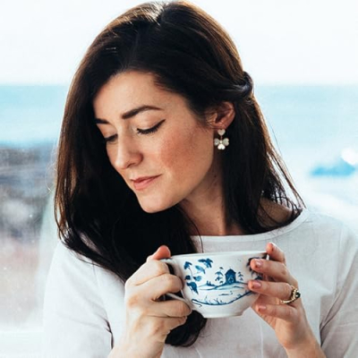 Classy Girls Wear Pearls Profile