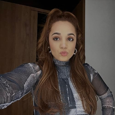 Karen Espinosa Profile