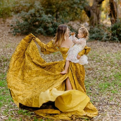 Taylor Love - The Confident Mama Club Profile