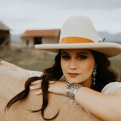 Farm Girl + Hayfield Meals