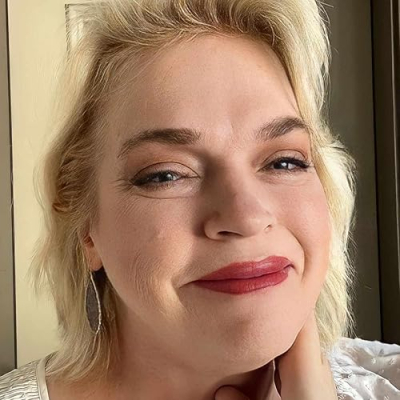 Janelle Brown Profile