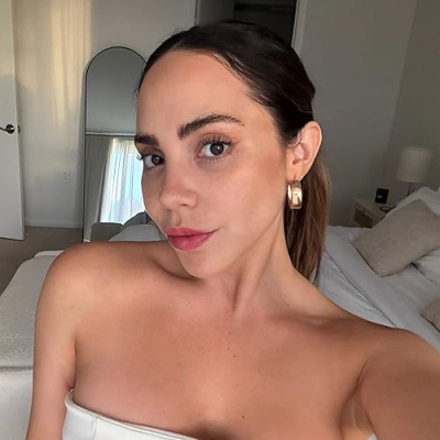 What The Chic Profile