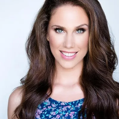 Cassandra Bankson - Skincare Expert