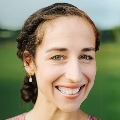 Lizz Donley - Made In America Finds & Mom of 3 Necessities! Profile